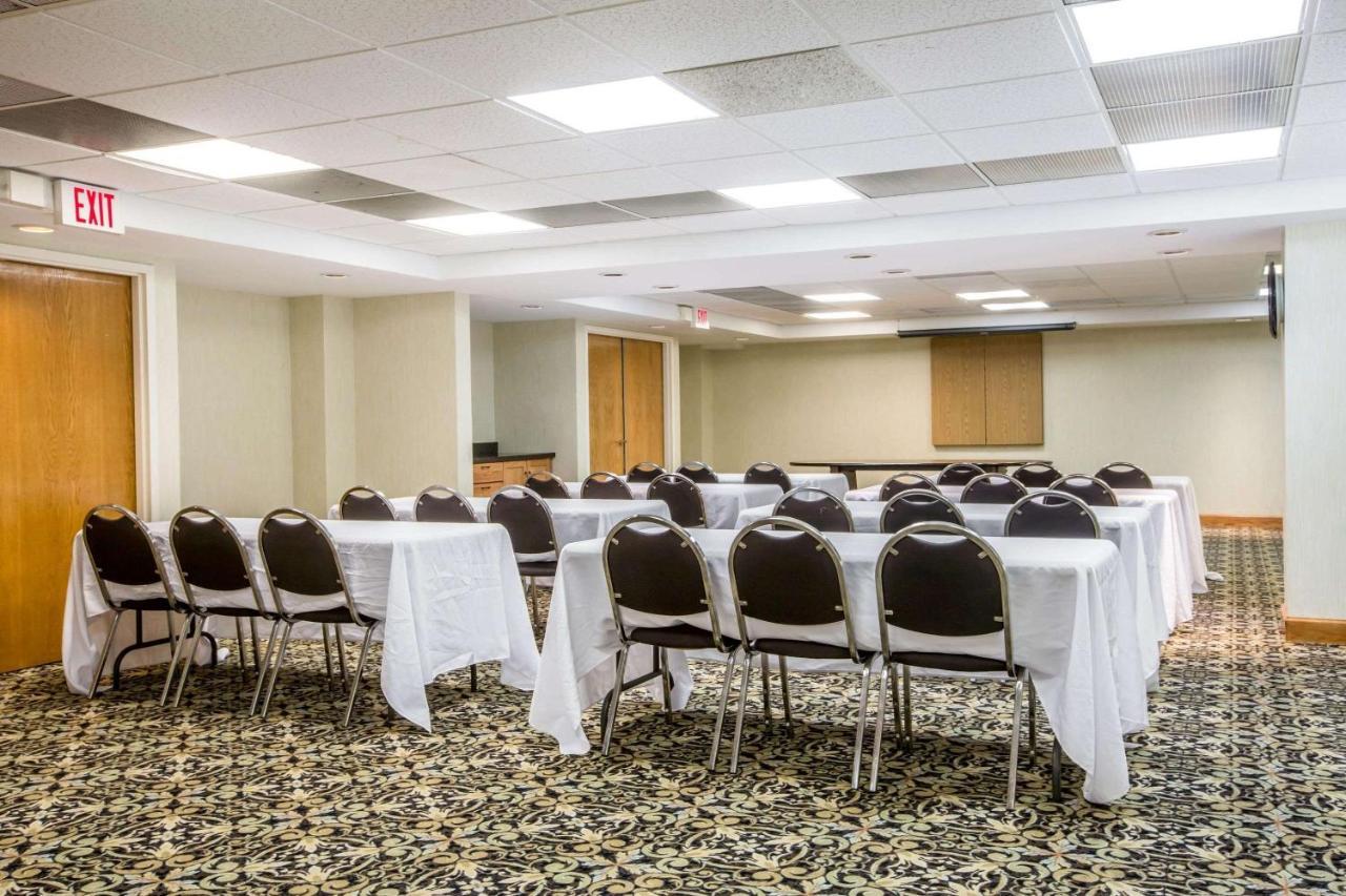 Comfort Suites South Burlington Near University Exteriör bild