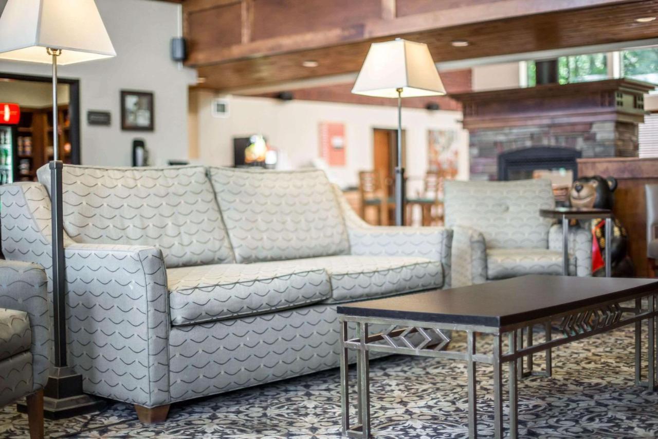 Comfort Suites South Burlington Near University Exteriör bild