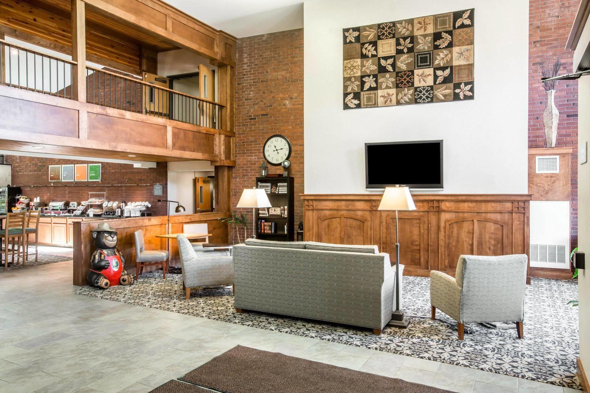 Comfort Suites South Burlington Near University Exteriör bild